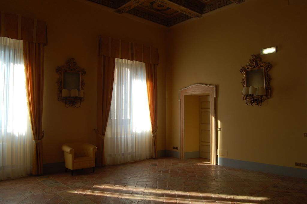Palazzo Bonfranceschi Bed and Breakfast Belforte del Chienti Εξωτερικό φωτογραφία